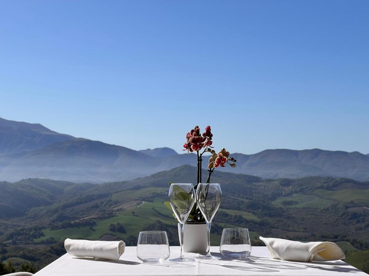 Aura Relais Hotel Urbino Eksteriør billede