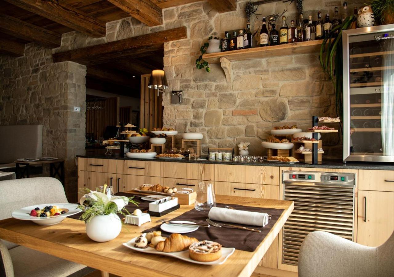 Aura Relais Hotel Urbino Eksteriør billede