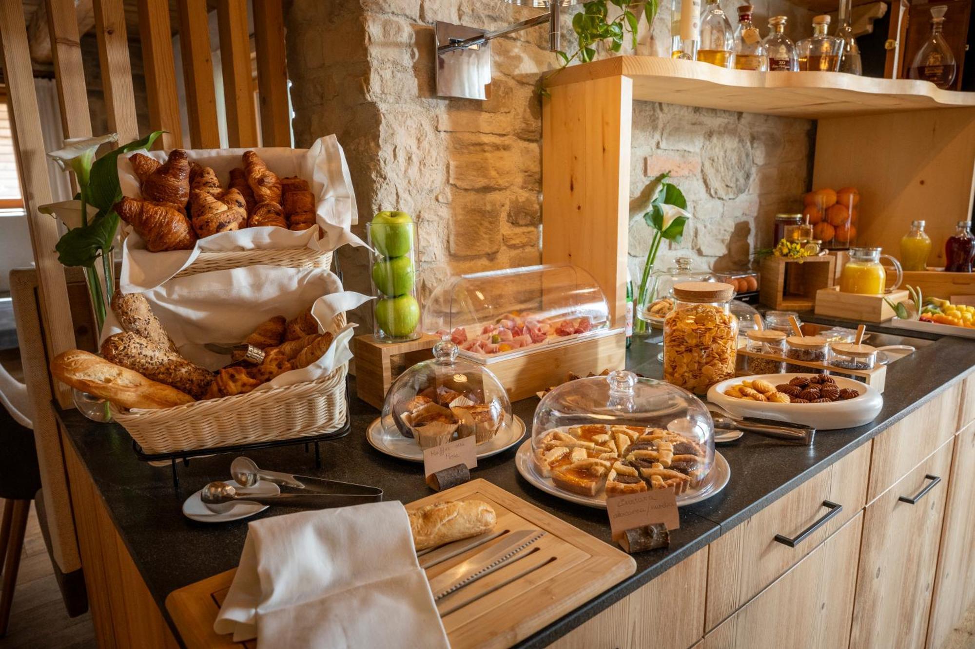 Aura Relais Hotel Urbino Eksteriør billede