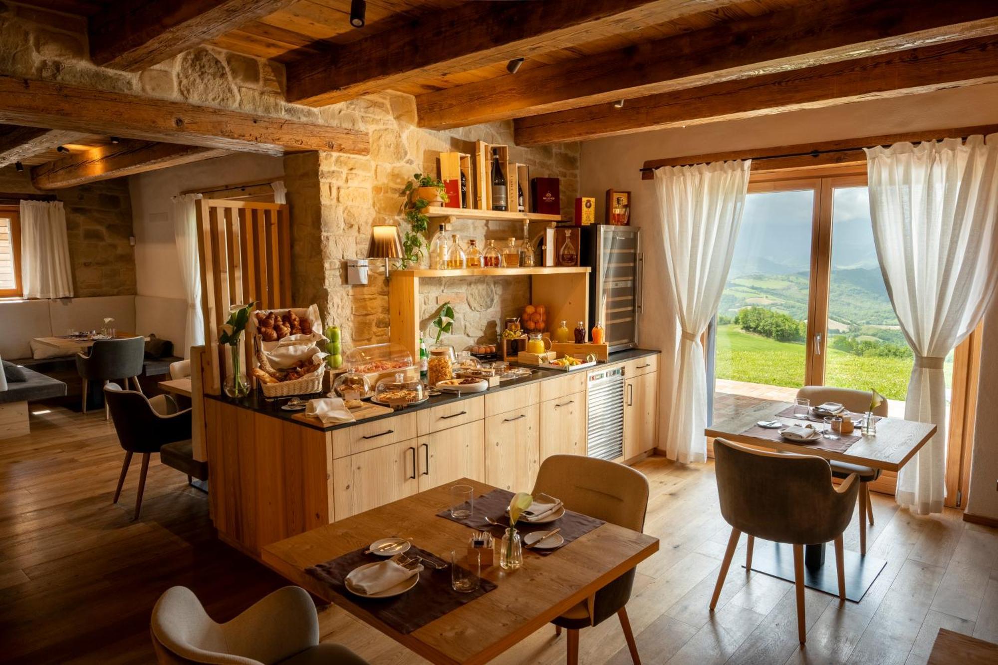 Aura Relais Hotel Urbino Eksteriør billede